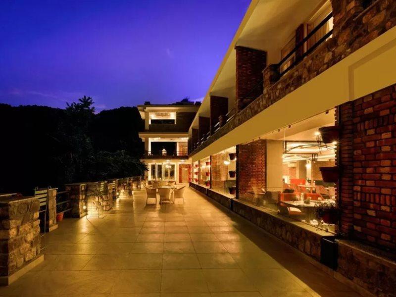 Summit By The Ganges Beach Resort & Spa Rishīkesh Exteriör bild