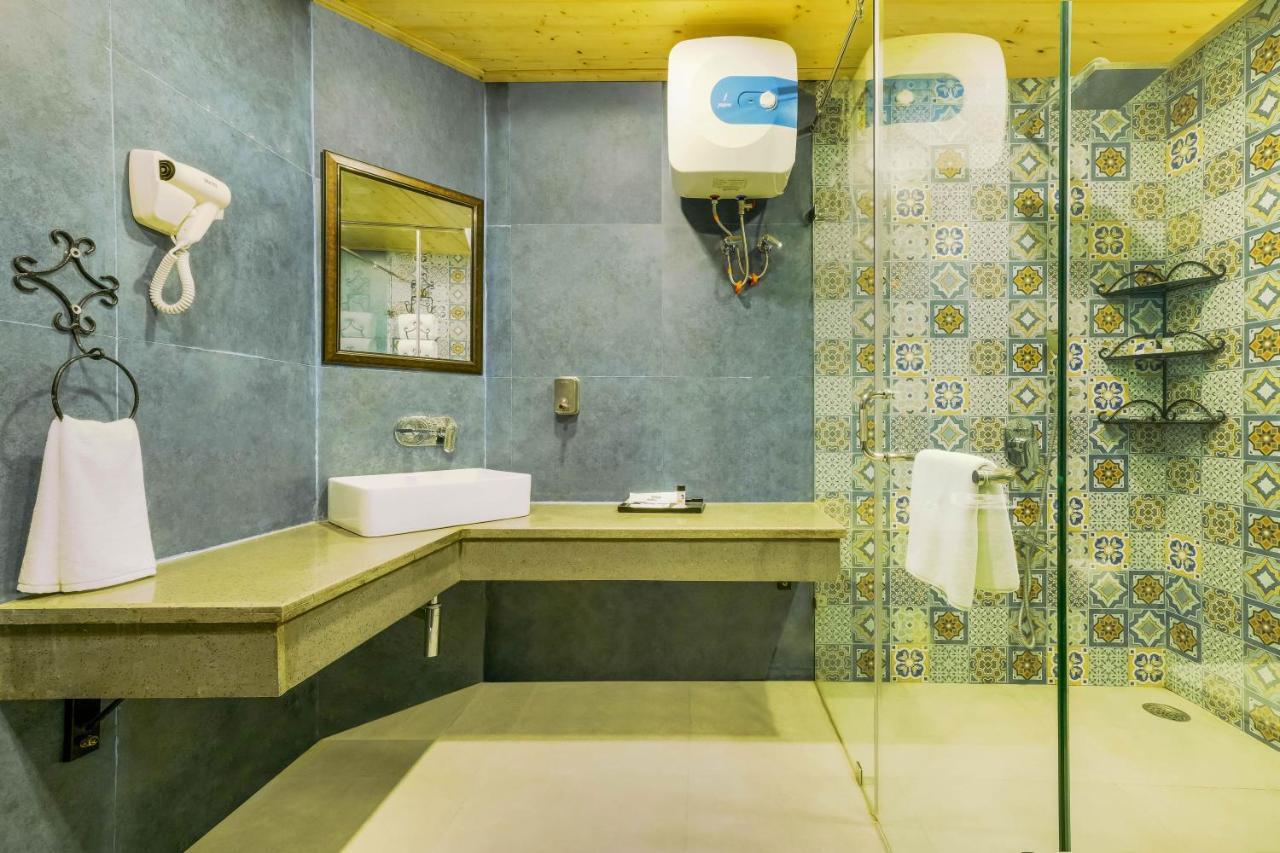 Summit By The Ganges Beach Resort & Spa Rishīkesh Exteriör bild