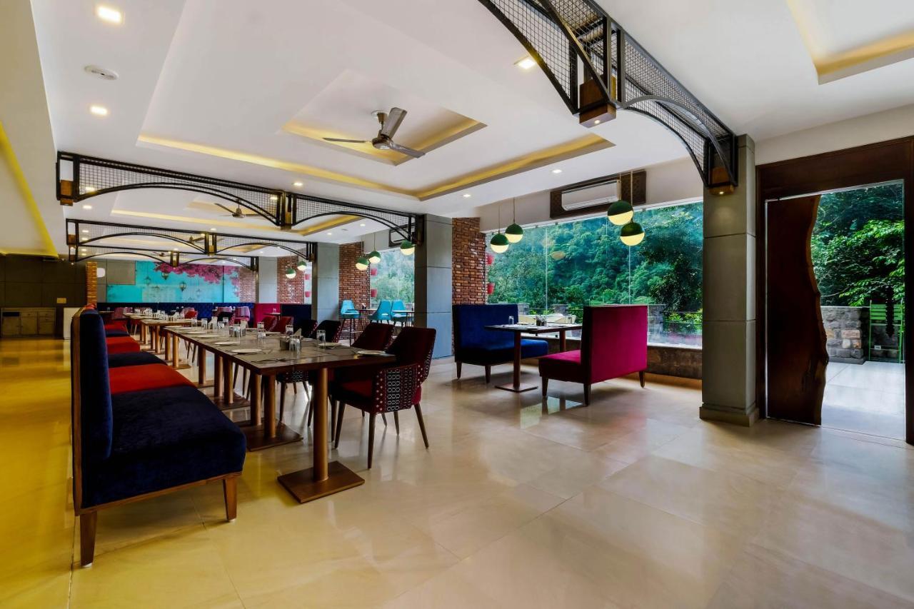 Summit By The Ganges Beach Resort & Spa Rishīkesh Exteriör bild